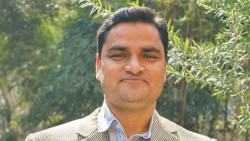 एमालेका ईश्वर पोखरेललाई हराउँदै काठमाडौँ- ५ मा कांग्रेसका प्रदीप पौडेल विजयी